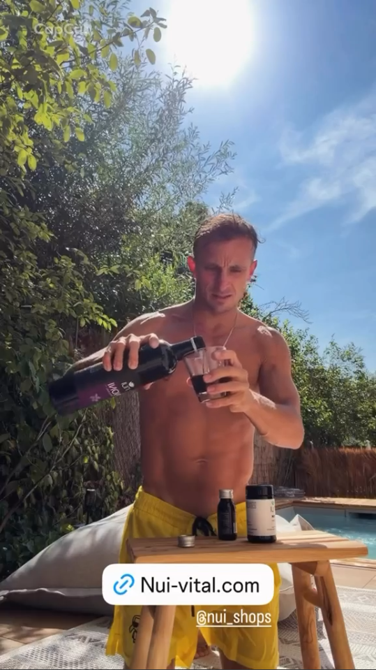 Sebastian-NUI-NONI-ORIGINAL-trinken